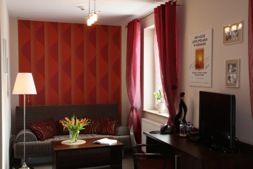 Hotel Kosmonauty Wroclaw-Airport Εξωτερικό φωτογραφία